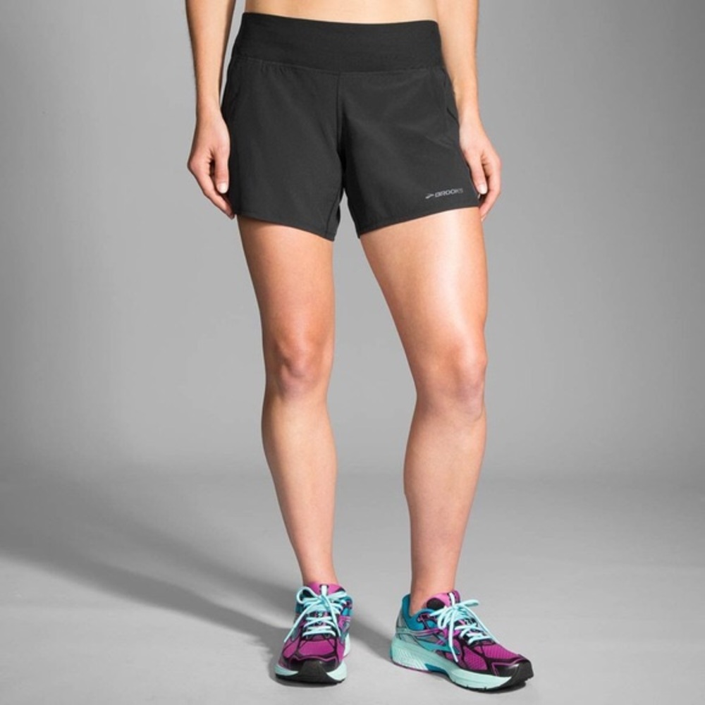 Brooks Chaser 5” running shorts